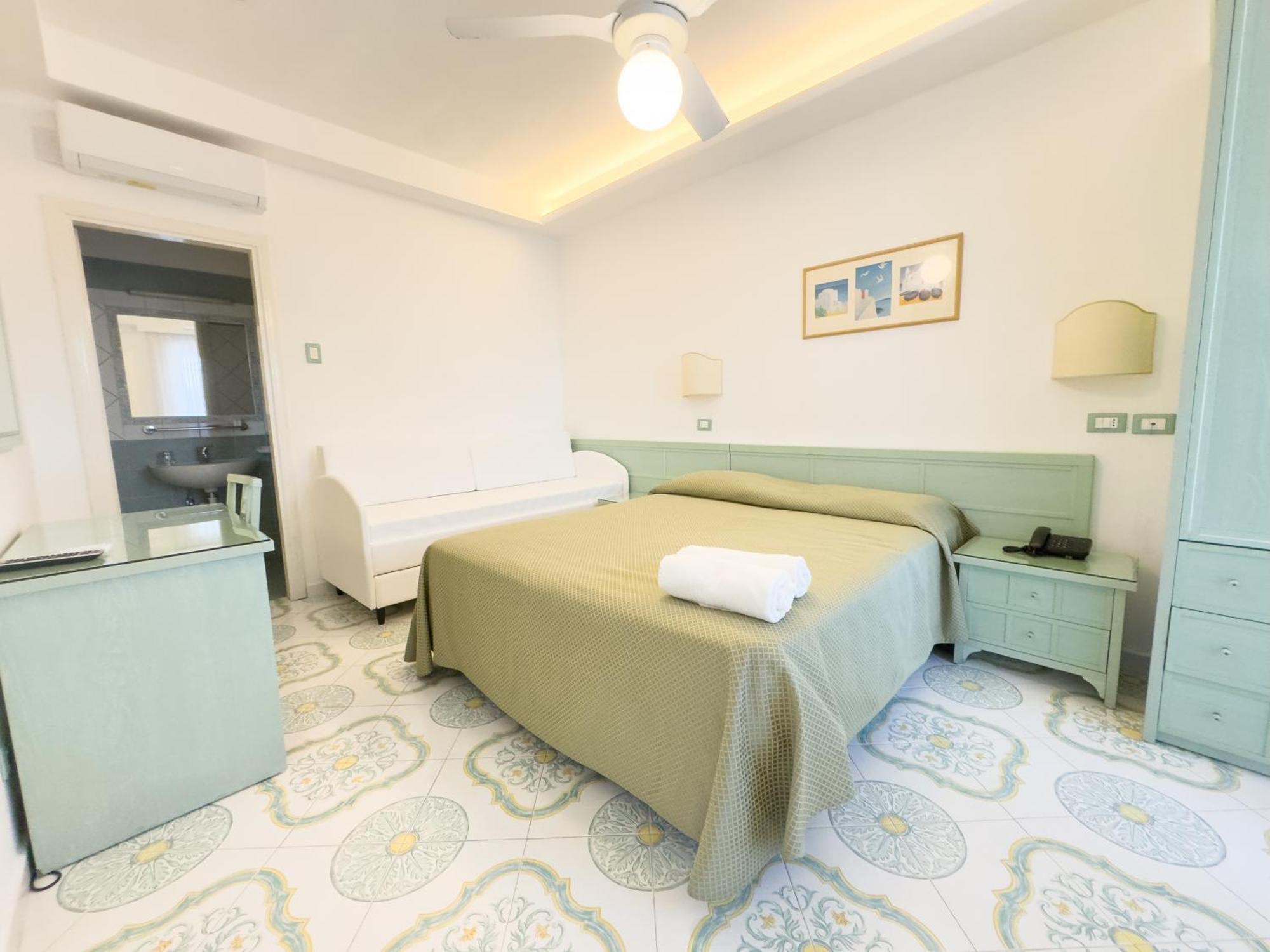 Economy Quadruple Room